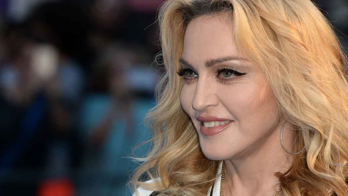 Madonna Neden Yoğun Bakımda: En Çok Konuşulan Haber, Neden Entübe Edildi