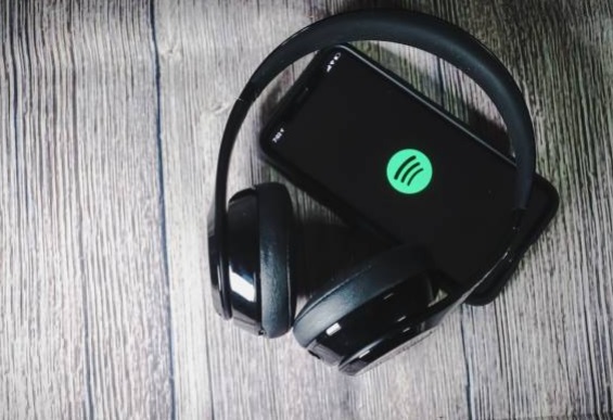 Spotify, Müzisyenlere Ödeme Yapılandırmasında Değişikliklere Gidiyor