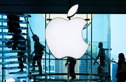 Apple, 3 Trilyon Dolarlık Piyasa Değerine Yeniden Ulaştı