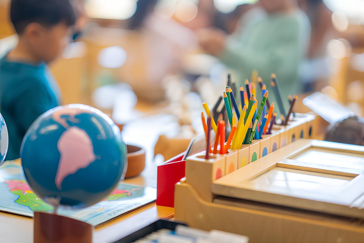 Montessori Eğitimi Nedir? Montessori Eğitimi Amaçları Neler? Yaşlara Göre Montessori Eğitimi