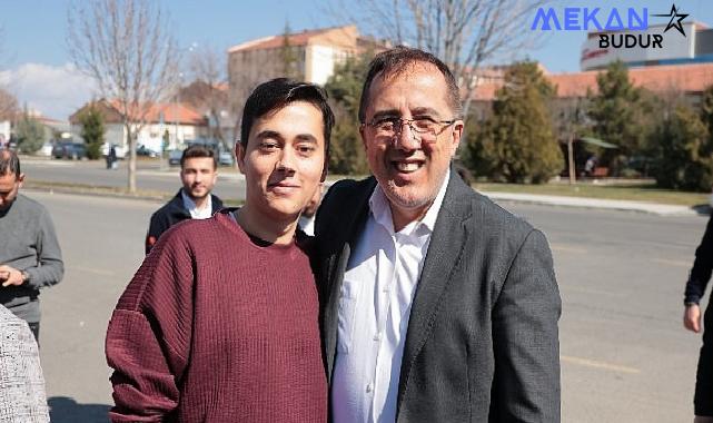 AK Parti Nevşehir Belediye Başkan Adayı Dr. Mehmet Savran, 15 Temmuz Mahallesi’nde esnaf ziyaretleri gerçekleştirdi