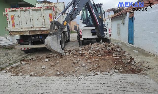 Burhaniye Genelinde Yol Çalışmaları Sürüyor