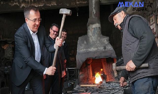 AK Parti Nevşehir Belediye Başkan Adayı Dr. Mehmet Savran, “Birlik, beraberlik, kardeşlik ve dayanışma içerisinde tüm Nevşehirlileri kucaklayacağız.” dedi