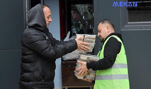 Büyükşehir, taksici esnafını Ramazan’da unutmadı