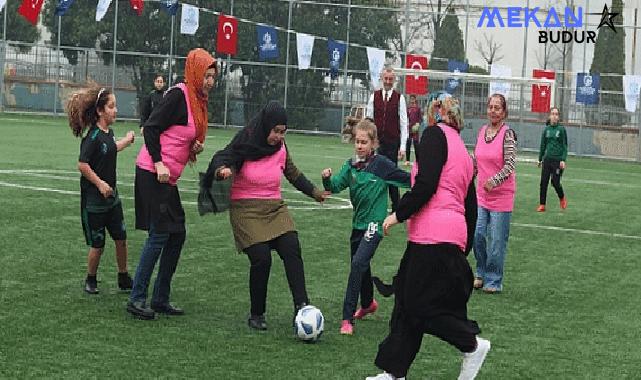 Dünya kadınlar günü maçını dostluk kazandı