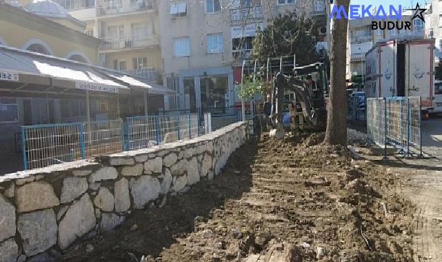 Efes Selçuk Belediyesi tarafından kentte yürütülen altyapı ve çevre düzenlemesi çalışmaları hızla devam ediyor