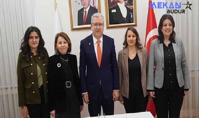 Egeli akademisyenler, üç farklı jinekolojik muayene giysisi geliştirecek