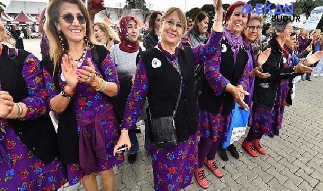 İzmir’de festival havasında Kadınlar Günü kutlaması “Bugün olmadığında eşitliği sağladık diyeceğiz”