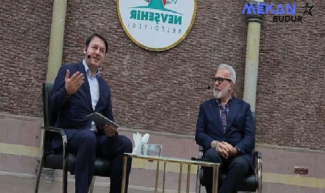Nevşehir Belediyesi tarafından düzenlenen ‘Ramazan Sohbetleri’ programının konuğu ünlü yazar Bahadır Yenişehirlioğlu oldu