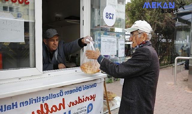 Ramazan pidesi Halk Ekmek Büfelerinde