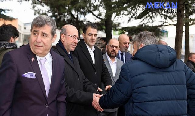 Selçuklu Belediye Başkanı Ahmet Pekyatırmacı Cuma Buluşmaları kapsamında Horozluhan Mahallesi 1. Organize Sanayi Saray Camii’nde vatandaşlarla buluştu