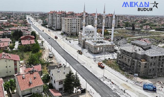 Başkan Altay: “Küçük Aymanas Caddesi’nde Sıcak Asfalt Çalışmasına Başladık”