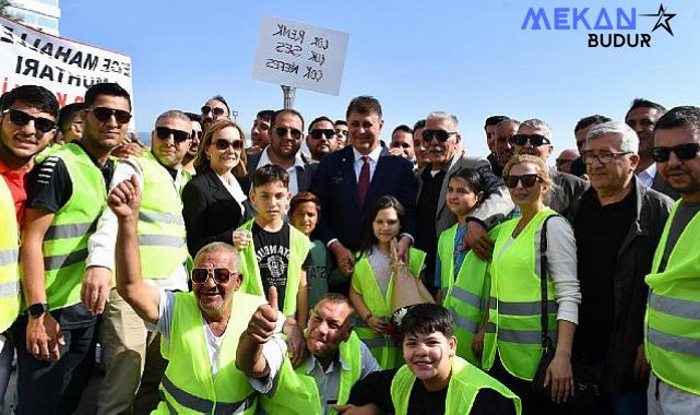 Başkan Tugay Dünya Romanlar Günü’nde konuştu: “Mücadelenizde yalnız değilsiniz”