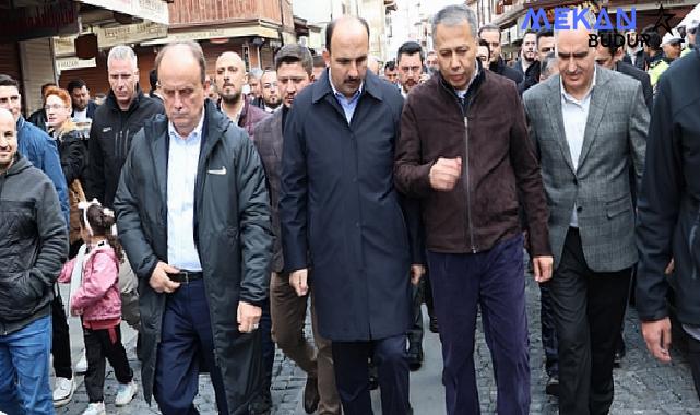 İçişleri Bakanı Yerlikaya Bayramın İlk Günü Konyalılarla Buluştu