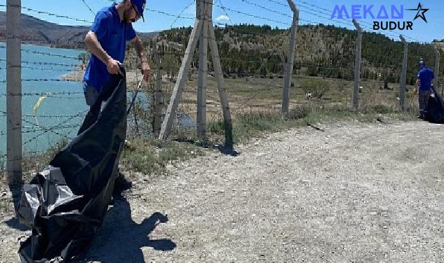 Konya Büyükşehir Belediyesi KOSKİ Genel Müdürlüğü Altınapa Baraj Gölü etrafında geniş kapsamlı temizlik çalışması gerçekleştirdi