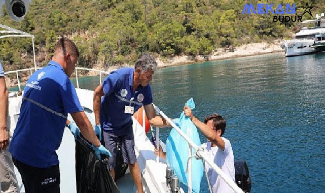 Muğla Büyükşehir Belediyesi yaz sezonunda artan deniz trafiği nedeniyle ortaya çıkabilecek kirliliği önlemek için 8 atık alım teknesi ile turizm sezonuna hazır