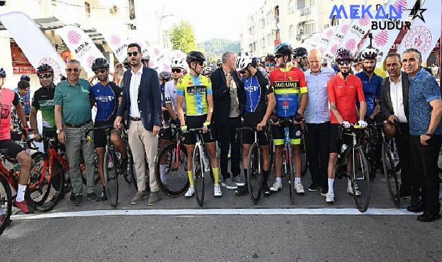 580 sporcu Kemer’de pedal çevirdi