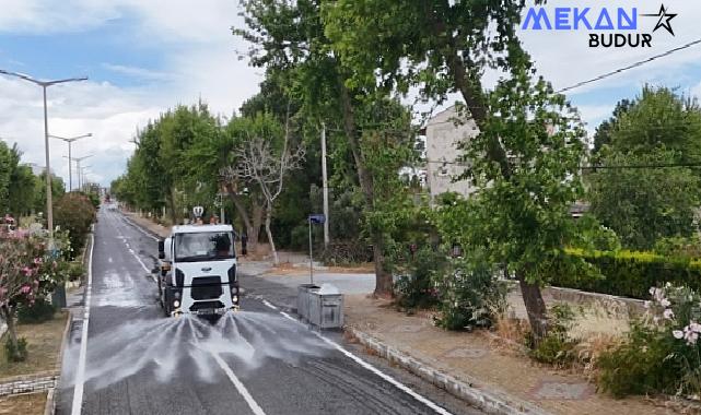 Aydın Büyükşehir Belediyesi’ne bağlı temizlik ekipleri, Aydın kent genelinde çalışmalarını sürdürüyor