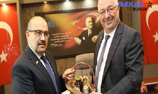 Balıkesir Valisi İsmail Ustaoğlu, Edremit Belediye Başkanı Mehmet Ertaş’ı ziyaret etti