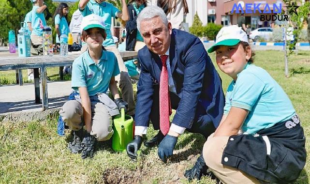 Bergama Belediye Başkanı Dr. Tanju Çelik “Orman Benim” Etkinliğine Katıldı