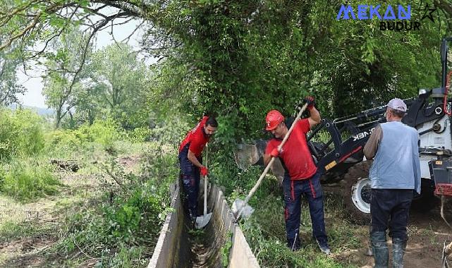 Büyükşehir, Bayraktar’da tarımsal sulama kanallarını temizledi