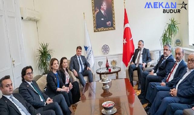 CHP Ege Bölgesi İl Başkanlarından Başkan Tugay’a tebrik ziyareti Başkan Tugay: “Bizler Cumhuriyet’i kuran partinin mirasçılarıyız”