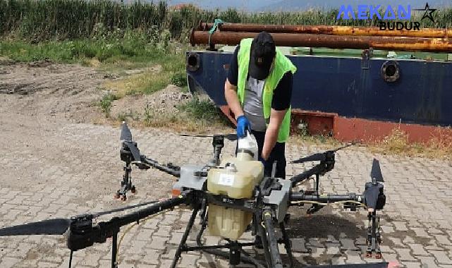 Edremit’te sinekle mücadele çalışmaları Drone ile destekleniyor