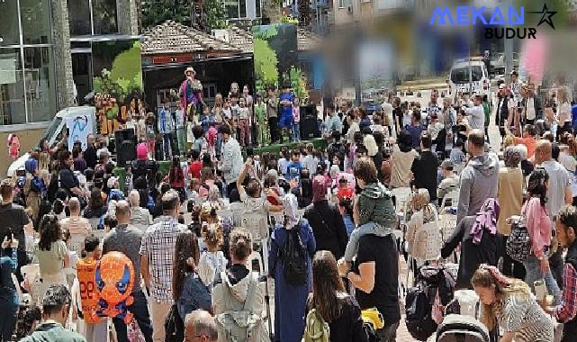 Gölcük Belediyesi kültür-sanat etkinlikleri kapsamında Değirmendere Çınarlık Meydanı’nda düzenlenen Çocuk Şenliği yoğun ilgi gördü