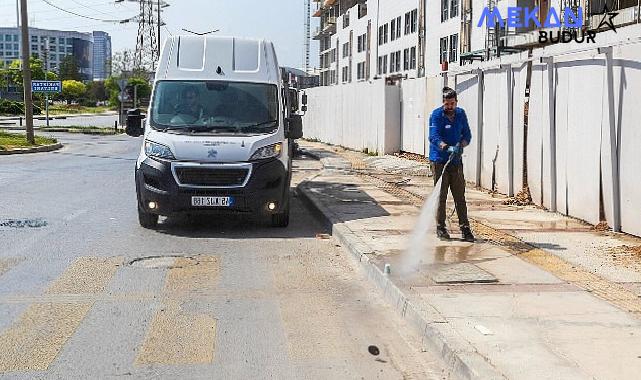 İzmir’de her gün 850 işçi 2 bin kilometrelik güzergahı temizliyor