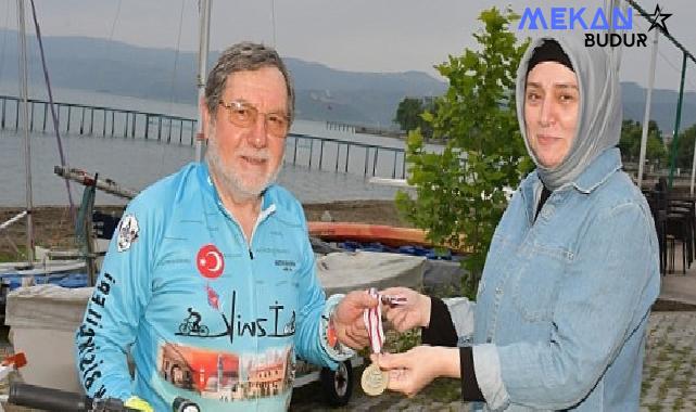 İznikli Yüzme Şampiyonu Erhan Turan İznik’te anlamlı bir triatlon etkinliği düzenledi