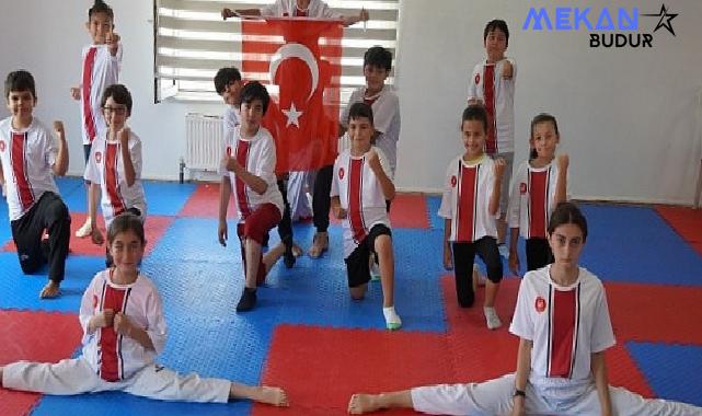 Keçiören Belediyesi, yaz tatilini Ankara’da geçirecek olan çocuklar için yaz spor okulu açıyor