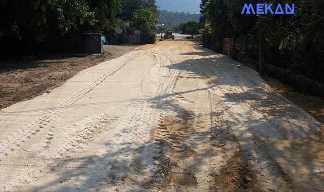 Kemer’de yol ve kaldırım çalışmaları