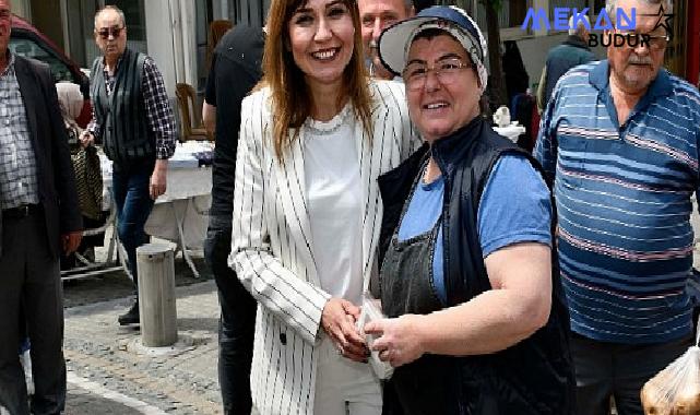 Malkara Belediye Başkanı Nergiz Karaağaçlı Öztürk, Anneler Günü etkinlikleri çerçevesinde Şehitlik Caddesi’nde düzenlenen Kadın Emeği Pazarı’nı ziyaret etti