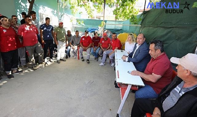 Menderes Belediye Başkanı İlkay Çiçek, belediye şantiyelerini gezerek çalışma arkadaşlarıyla bir araya geldi, kontroller gerçekleştirdi