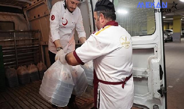 Sivas Belediye Başkanı Dr. Adem Uzun’un seçim döneminde dile getirdiği vaatlerden biri olan taziye evlerine yemek ikramı başladı