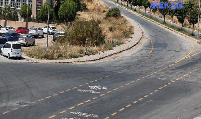 Aydın Büyükşehir Belediyesi, kent içi trafiği hızlandıran ve sürüş konforunu artıran çalışmalara imza atmaya devam ediyor