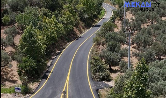 Aydın’da sürücüler ve yayalar için güvenli ve konforlu yollar oluşturan Aydın Büyükşehir Belediyesi, birçok farklı noktada yol yapım çalışmalarına hızla devam ediyor