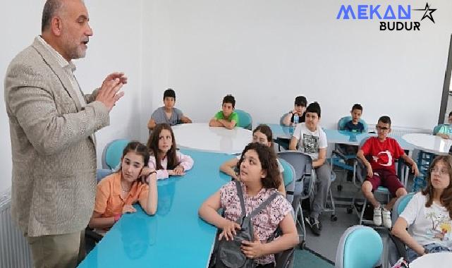 Başkan İbrahim Sandıkçı: “Milli Teknoloji Hamlesi’ne özgün fikirleri ve eserleriyle katkı sağlayan nesilleri yetiştiriyoruz”