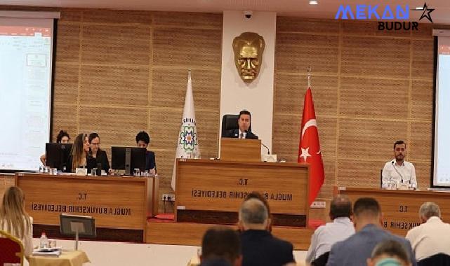 Büyükşehir Belediye Meclisi’nde Başkan Aras’tan Öğrencilere Müjde