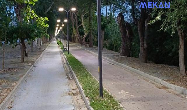 Daha önce yenilenen ancak aydınlatma direkleri zarar gören Dutlu Yol’da yenileme çalışmaları tamamlandı