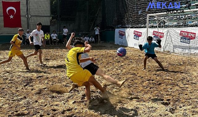 Gölcük’te Kum Futbolu Heyecanı İçin Kayıtlar Başladı