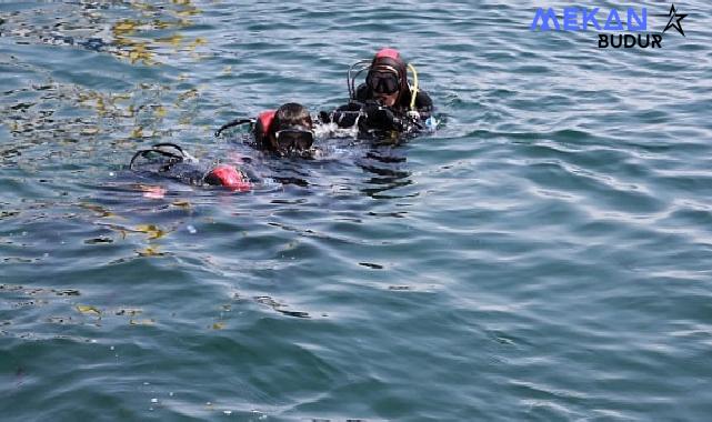 İBB, Çevre Haftası ve 8 Haziran Marmara Denizi Günü kapsamında Ortaköy Vapur İskelesi önünde farkındalık yaratan bir etkinliğe imza attı