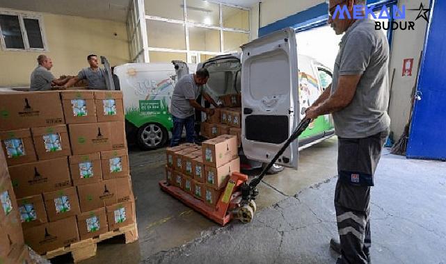 İzmir Büyükşehir Belediyesi süt dağıtımına başladı