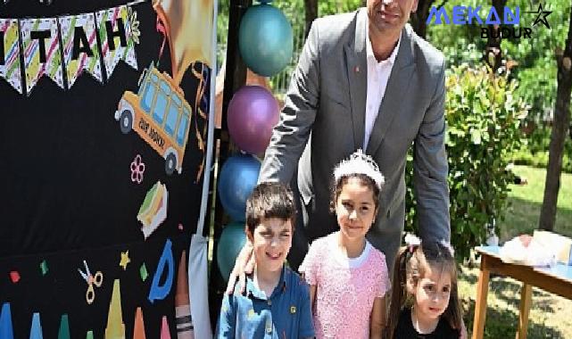 Kartepe Belediye Başkanı Av.M.Mustafa Kocaman, Rahmiye Mahallesi Kur’an-ı Kerim kursunda eğitim gören miniklerin mezuniyet törenine katıldı