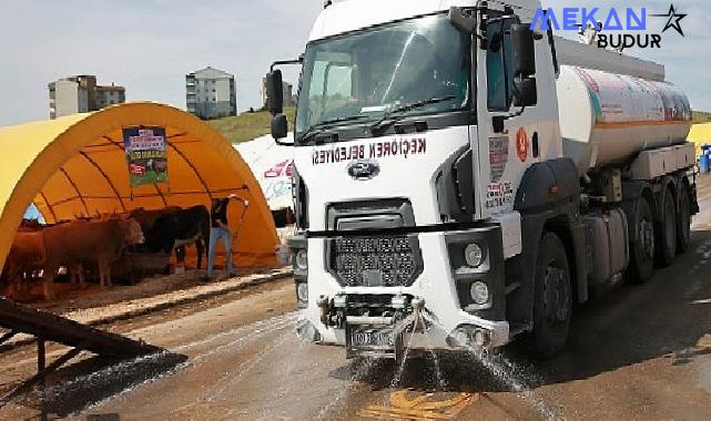 Keçiören Belediyesi’nin baştan aşağı yenilediği kurban satış alanı hem esnaftan hem de vatandaştan tam not aldı