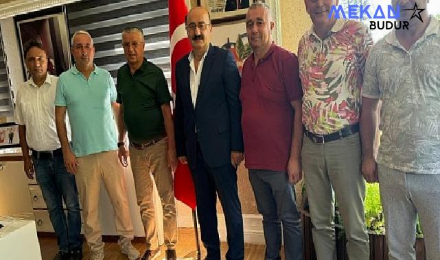 Büyük Birlik Partisi (BBP) Antalya İl Başkanı Mustafa Yılmaz, Kemer Belediye Başkanı Necati Topaloğlu’na hayırlı olsun ziyaretinde bulundu