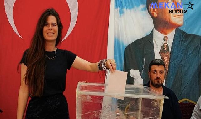 Çeşme Belediye Başkanı Lal Denizli, “Çeşme’yi bir adım ileriye götürecek her projeyi destekleyeceğiz” dedi