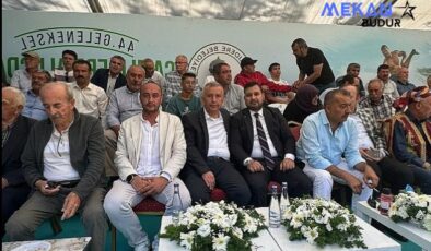 Kahramankazan Belediye Başkanı Selim Çırpanoğlu Aluçdağı Yağlı Güreş Festivali’ne katıldı