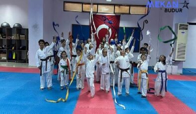 Kemer Belediyesi Karate Takımı kuşak atladı