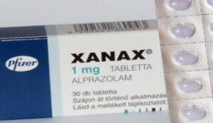 Xanax yoksunluğu ne kadar sürer? Xanax geri çekilme süresi nedir? Xanax bıraktıktan sonra ne olur?